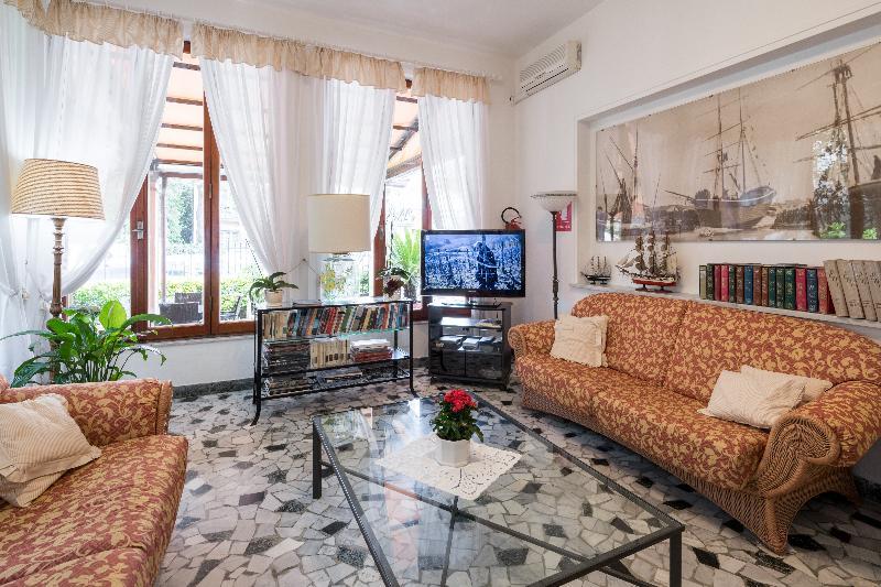 Hotel Astor Victoria Форте-деи-Марми Экстерьер фото